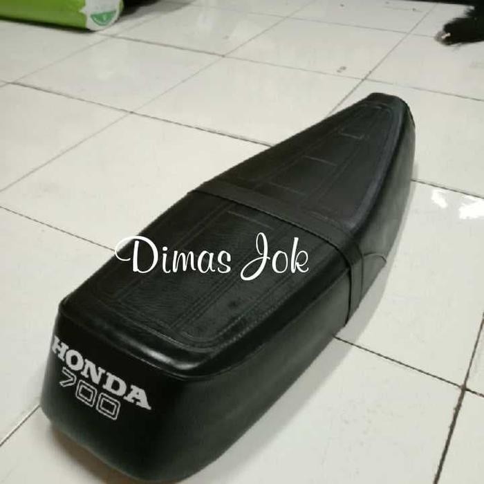 Jok motor C700 Super Cup