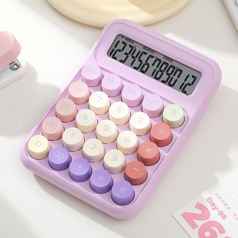 

kalkulator ungu, calculators siswa lucu dengan layar besar warna pastel,Rasa tombol seperti keyboard mekanik,ungu