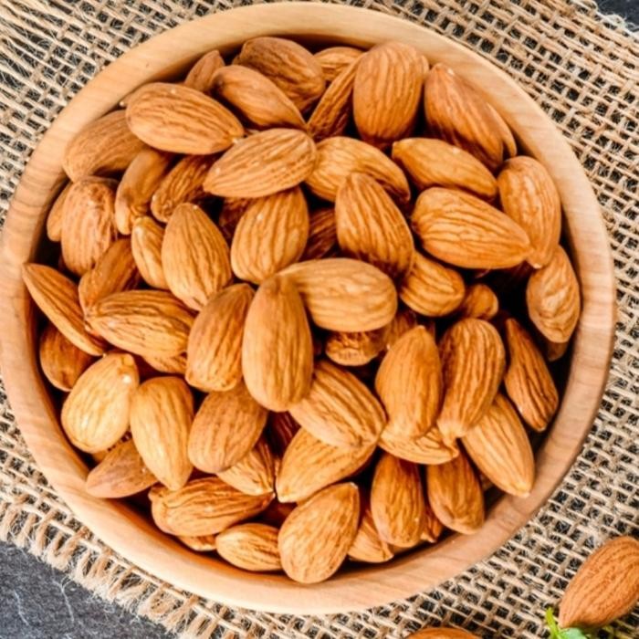 

ALMOND ,KACANG ALMOND MENTAH 1KG Terlaris