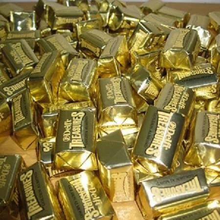 

1 karton Delfi Treasure Almond atau cookies Terlaris