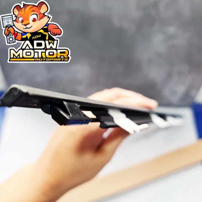 Pelipit Pintu Karet Kaca Luar Belakang Kanan Avanza Veloz Xenia Kode 078