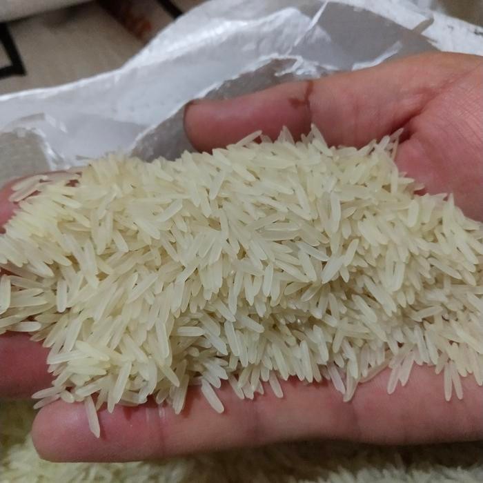 

Terlaris- Paket Beras Basmati 1Kg Dan Bumbu Nasi Briyani Shan / Bombay Biryani