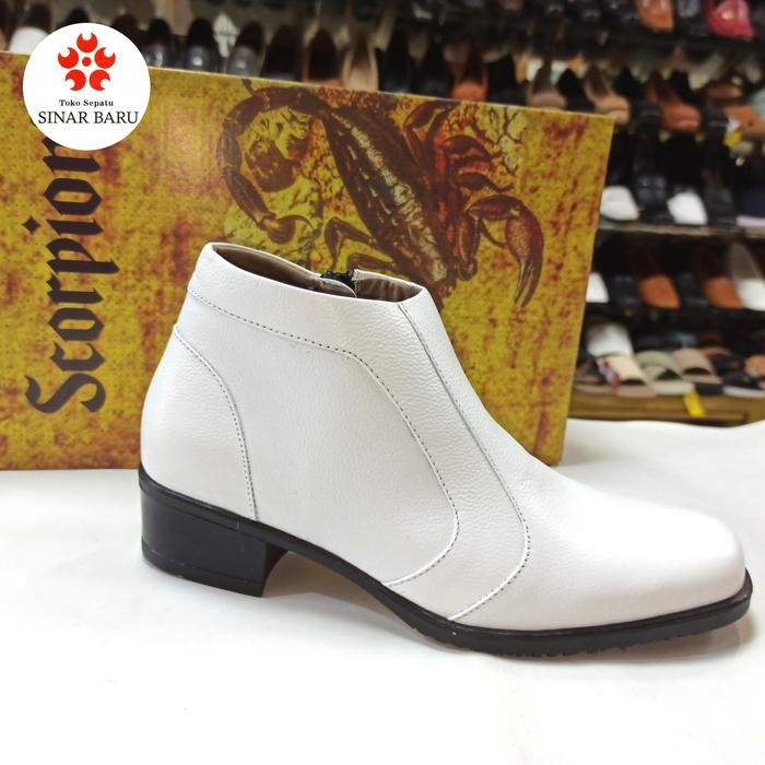 Scorpion Sepatu Boots Wanita 2502