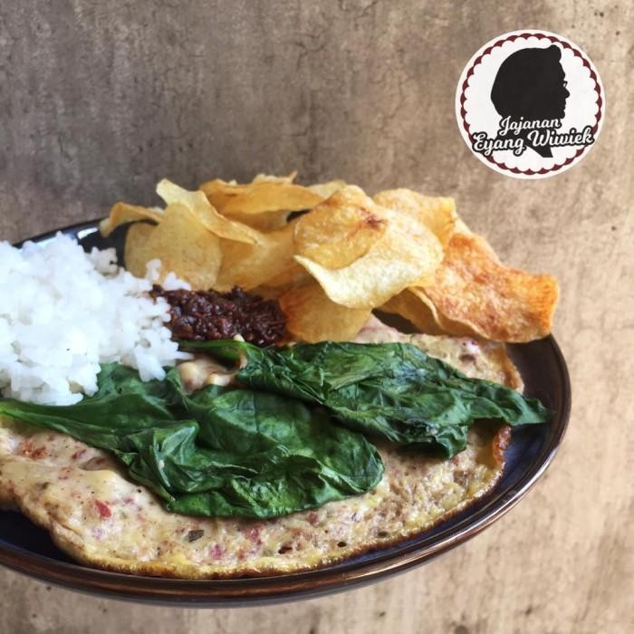 

Terlaris- Kering Kentang Soto Aneka Rasa Cap Jajanan Eyang Wiwiek - Paket 3 Pak