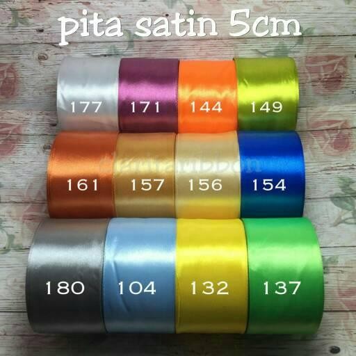 

Pesta- pita satin 5cm B