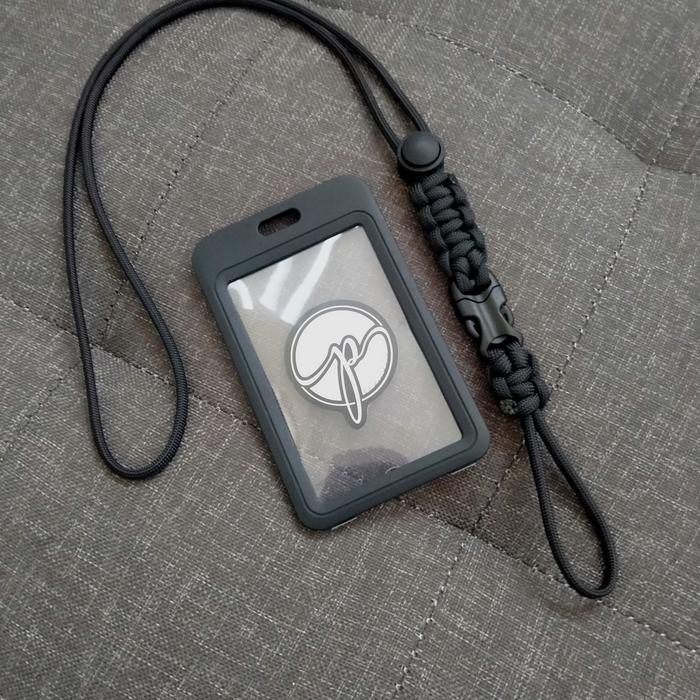 

Heavy Duty Tactical Lanyard With Double Sided Card Holder 2 Sisi