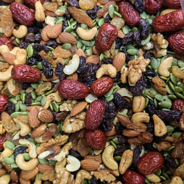 

KACANG MIX TRAIL 1KG / CEMILAN KACANG SEHAT BUAH KERING