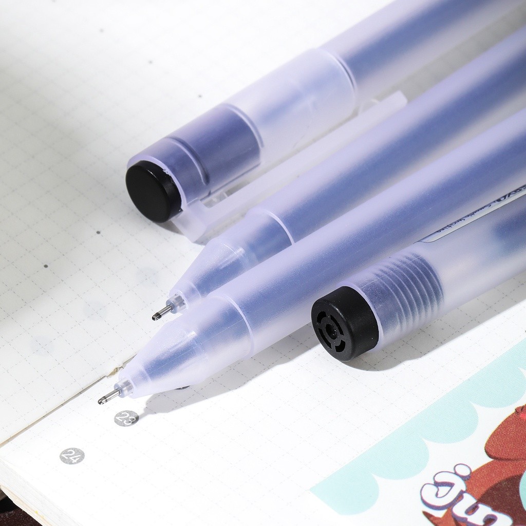 

DELI GEL PEN / PULPEN GEL 0.5MM KAPASITAS TINTA 800 METER PENULISAN HALUS EG67 12 PCS