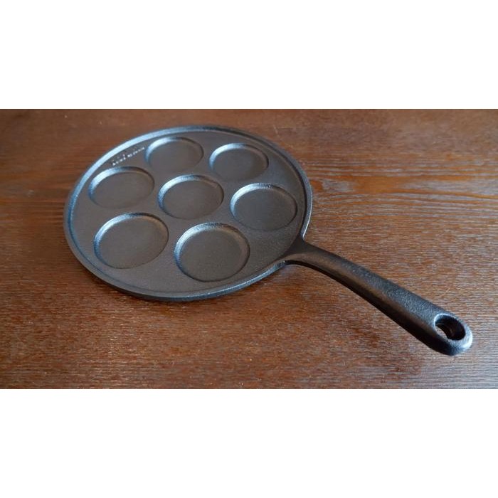 

Nordwik Mini Cake Pan 23.5 Cm Cast Iron Pre Seasoned Besi Kuat Awet