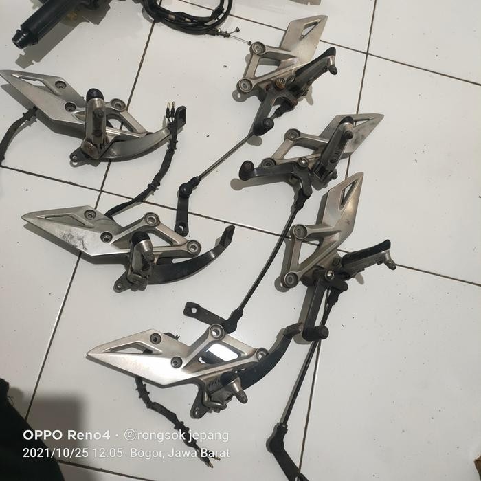 PREMIUM step footstep cbr 150r led atau cbr150r facelit ori