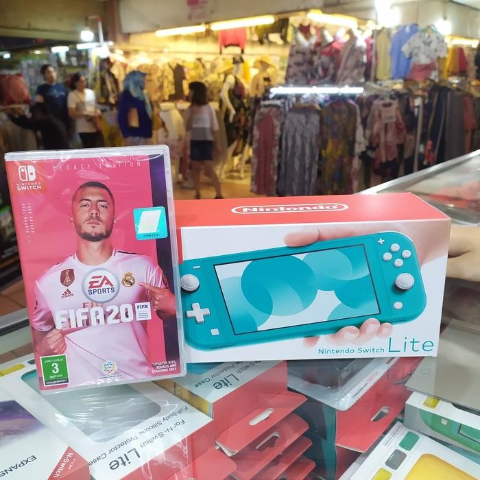 NINTENDO SWITCH LITE + BUNDLE FIFA 20