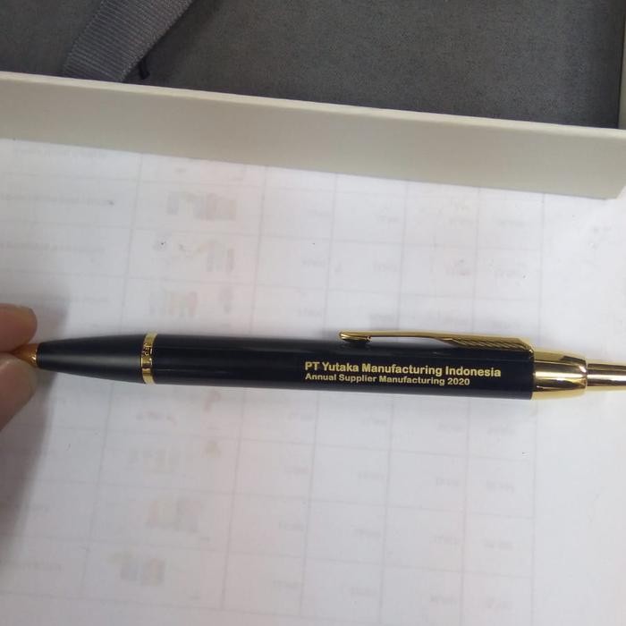 

Bentley - Pulpen Mewah Parker Original Black Gold / Silver Grafir Nama