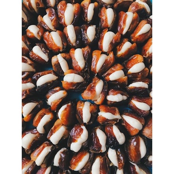 

Mamam_Asoy Medium Bites (250Gr) Kurma Cheese Nicebites (Kurma Keju Lembut Tanpa Biji Dengan Topping)