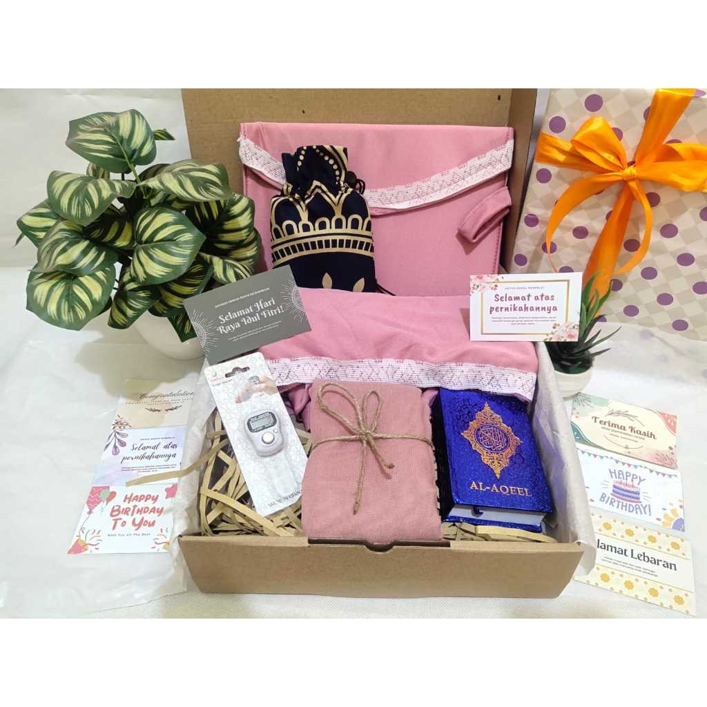 

FLASH SALE HAMPER MUKENA / HAMPERS WEDDING / KADO PERNIKAHAN / KADO ULANG TAHUN