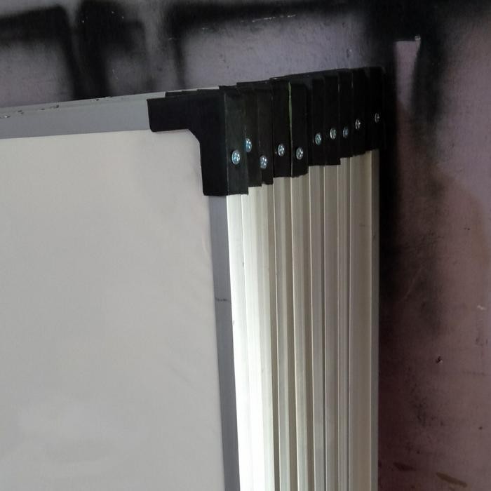 

Bricks - White Board Magnetik Gantung 100 150 Cm
