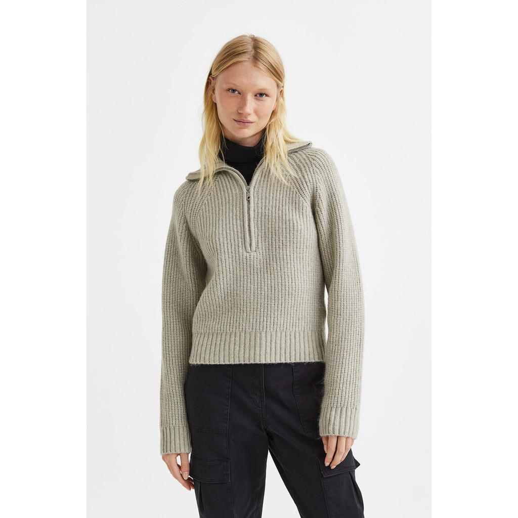 H&M Otto half zip sweater Jumper in a ribbed knit containing some wool with a stand-up collar, zip a