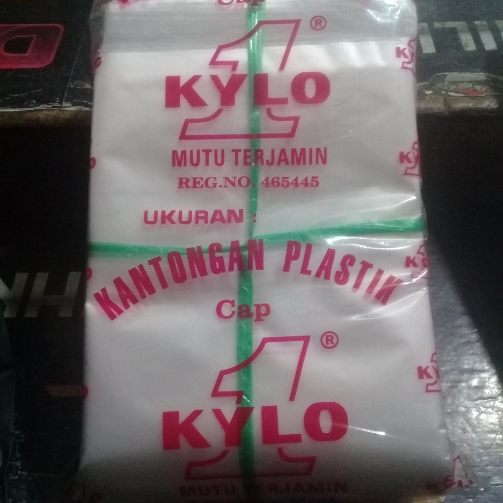 PLASTIK 1/4 KG H.D ANEKA UKURAN.