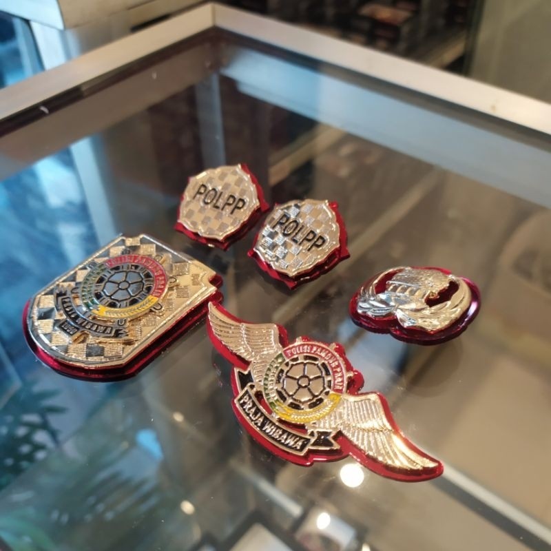 Atribut satpol pp / pin satpol pp / kewenangan satpol pp / monograam / wing satpol pp / pin korpri