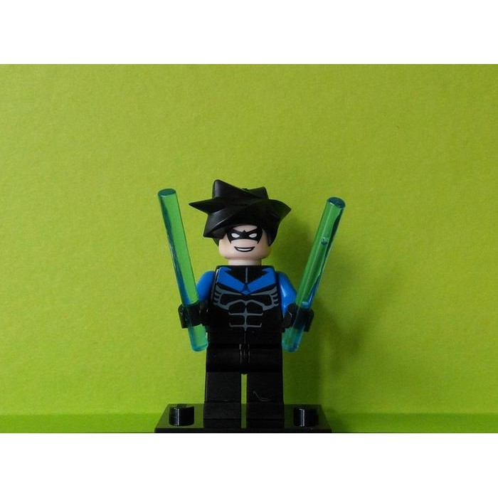 ..... Lego Nightwing Minifigure ( Bat015 )