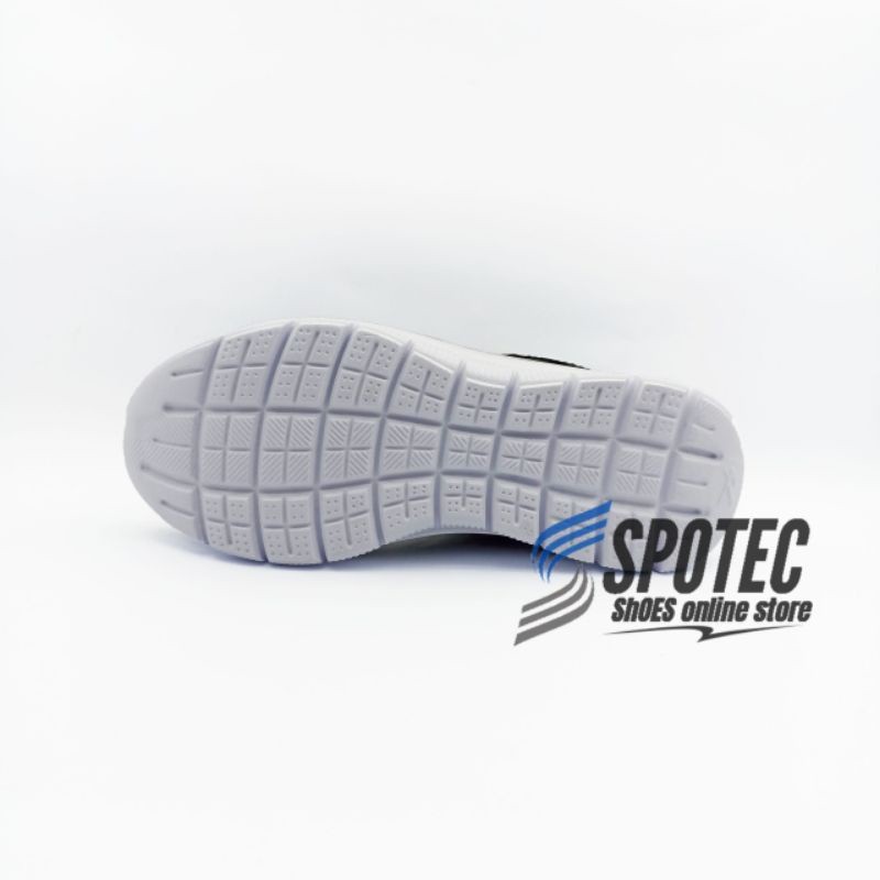 NEW DEALS SPOTEC SEPATU STUDENT ARTIKEL BRIAN HITAM/PUTIH