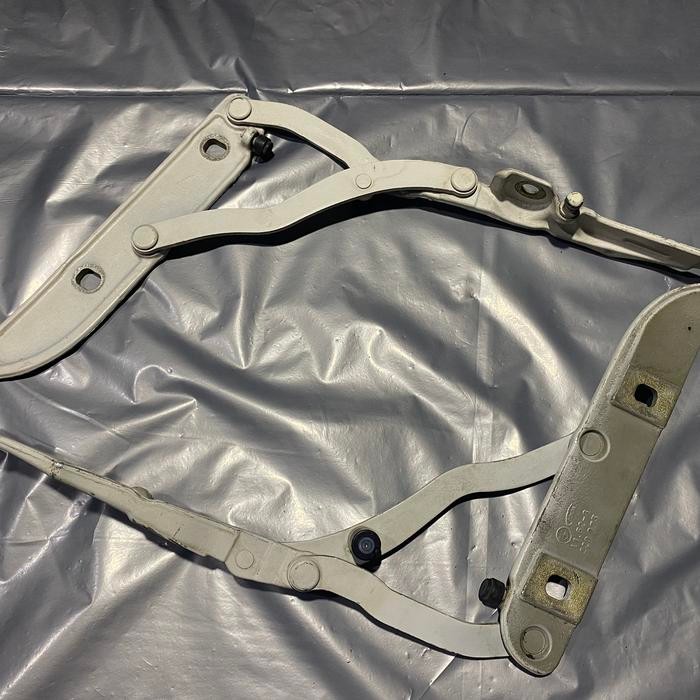 Engsel Bagasi Bmw E46 Copotan