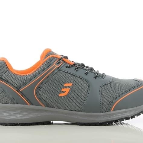 Sepatu Safety Jogger Balto