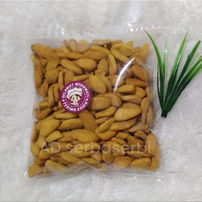 

Cemilan Biji Ketapang Renyah dan enak (DIJAMIN) 500 gram, free bubble wrap dan dus WE!!