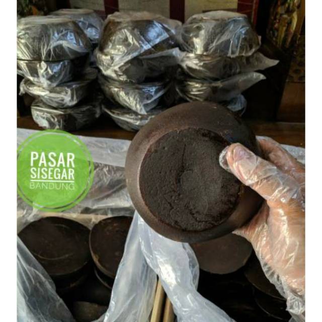 

Gula Aren Batok Linggau 1kg Untuk Cuko Pempek