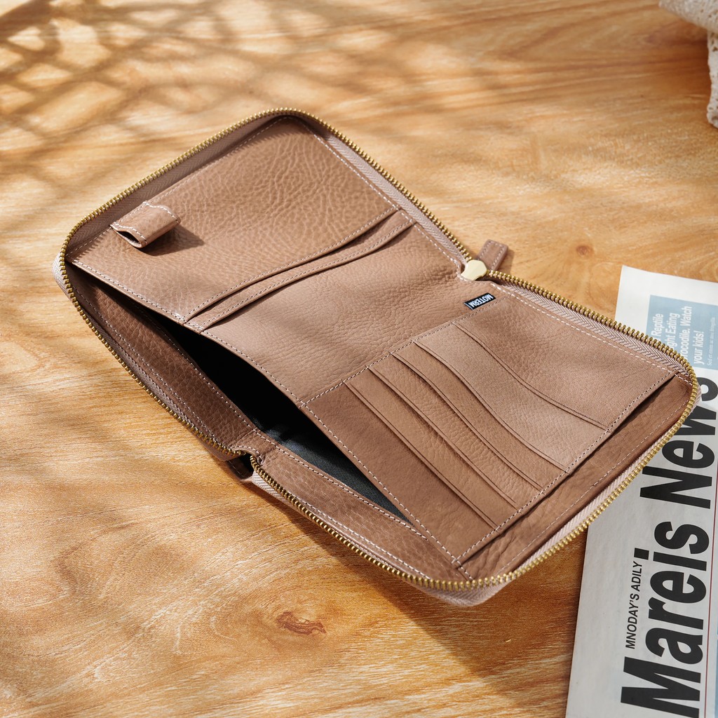 

Moterm Vegetable Tanned Leather A6 Size Zip Cover With Top Pocket Cowhide Planner Zipper Notebook