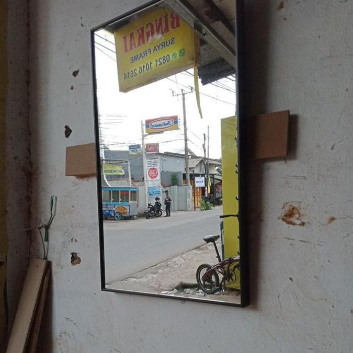 kaca cermin tempel dinding full body/cermin tempel dinding/cermin kamar mandi /cermin dinding