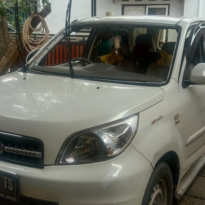 Kaca Pintu Depan Kiri Daihatsu Terios Lama