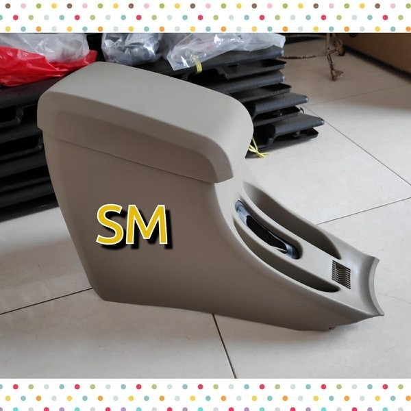 Console Box Arm Rest All New Avanza All New Xenia Tahun 2012-2015 Kode 074