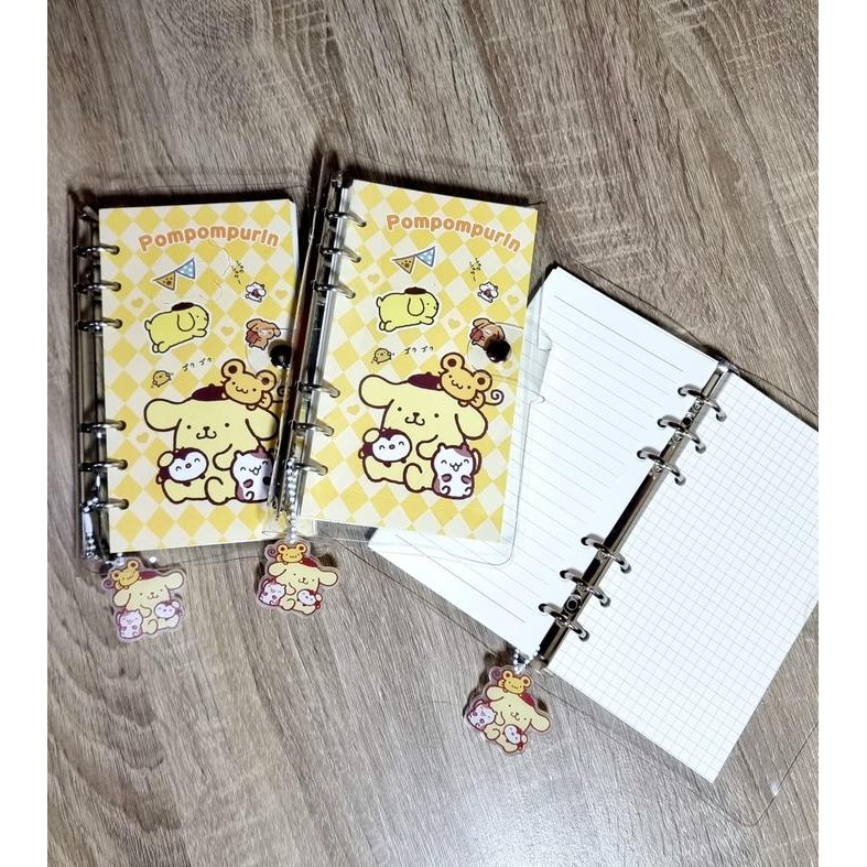 

BINDER A6 MOMO CUTE A6 RING 100LBR /BUKU JURNAL LUCU NOTEBOOK JOURNAL PVC JELLY PAPER KODE 991