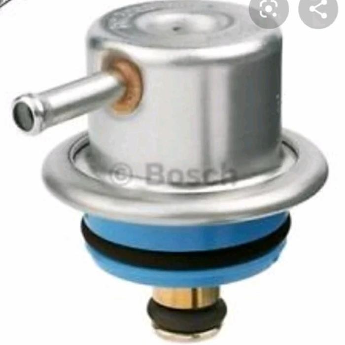 Fuel Pressure Regulator Mercy W124 W140 W202 W210 W220 E220 E320 Bosch