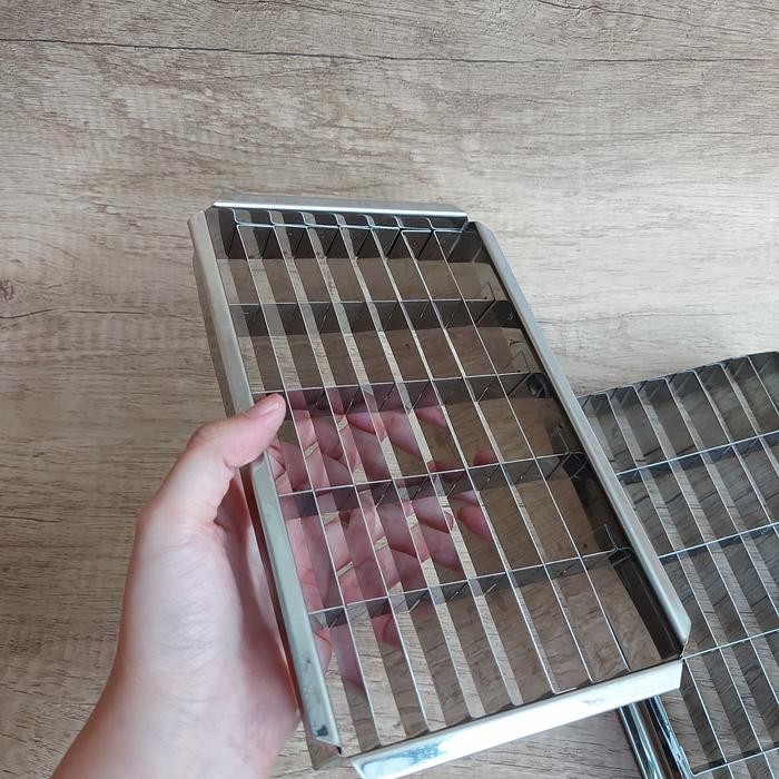 

Cetakan Kastengel 40 Lubang Gratis Ongkir