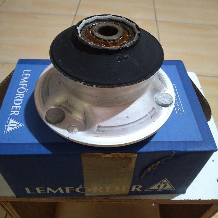 Mounting Shock Depan Bmw E90 E60 E46