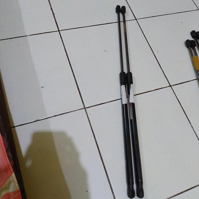 Shock Kap Mesin W204