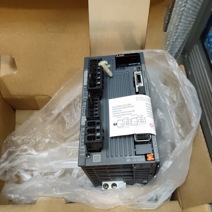STOK TERBARU MR-J4-200B Servo Drive Mitsubishi