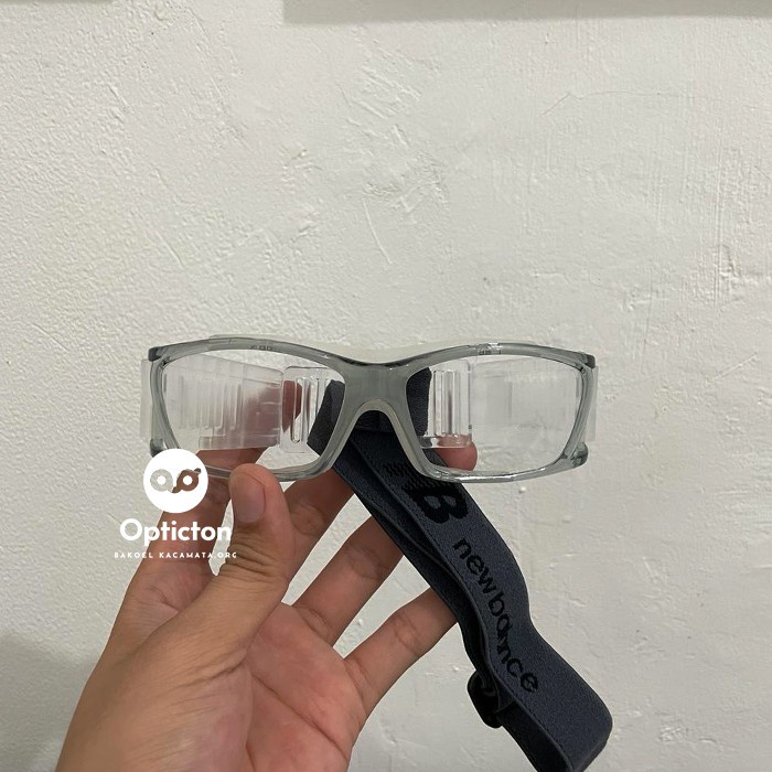 Kacamata Olahraga New Balance 060 Basket Futsal Sporty