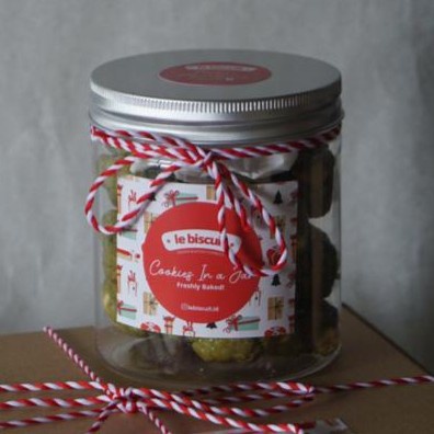 

LE BISCUIT - MATCHA MACADAMIA BITE SIZE SOFT BAKED COOKIES 1 JAR KODE 581