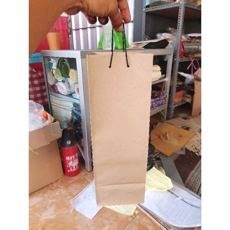 

Paper Bag Coklat Polos Ukuran 14x14x35 (paket 12pcs) |Tas Kertas |Tas Kado |Tas Souvenir |Paper bag Hampers