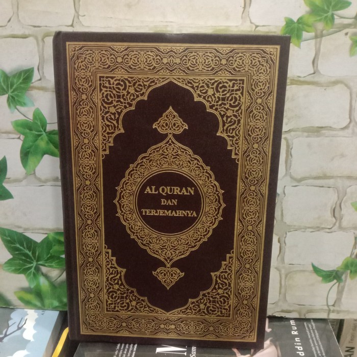 

Ready Buku Alqur'An Dan Terjemahan Asli Cetakan Medina.