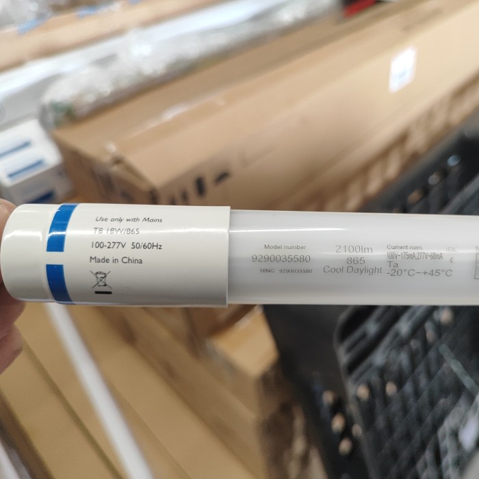 TERMURAH - PHILIPS MASTER LEDTUBE 18W LED 1200mm 865/ 2100Lumens-Tl led 18w 865