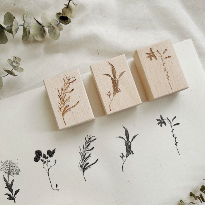

Saamh33 Floral Leaf Rubber Stamp