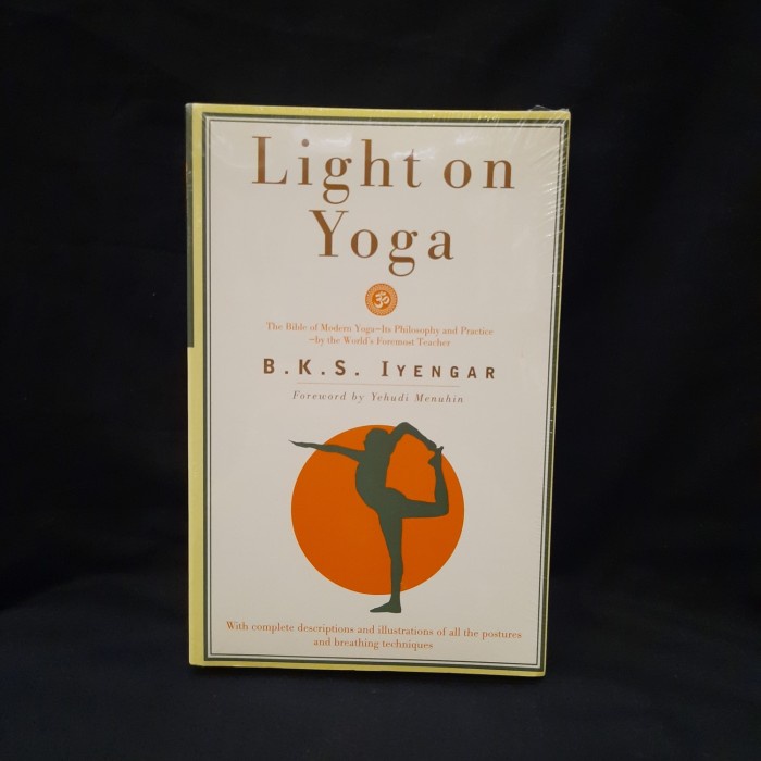 

TERLARIS! light on yoga by iyengar - Paperback