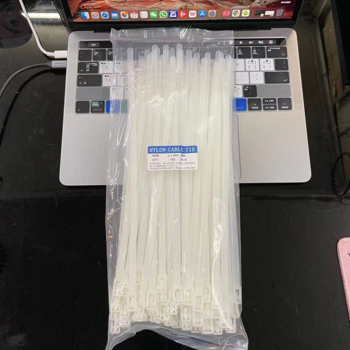 

Kabel Ties Bisa Buka /Reusable Cable Ties lebel 8mm*30cm -isi 100pcs Kode 626