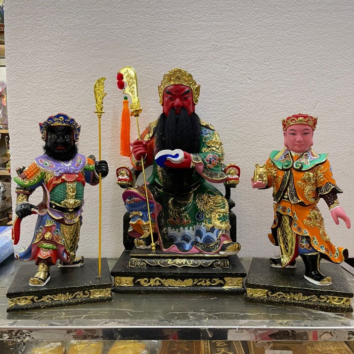 Patung Kwankong Kwan Kong Guanyu 16In + Pengawal 12In Bahan Kayu