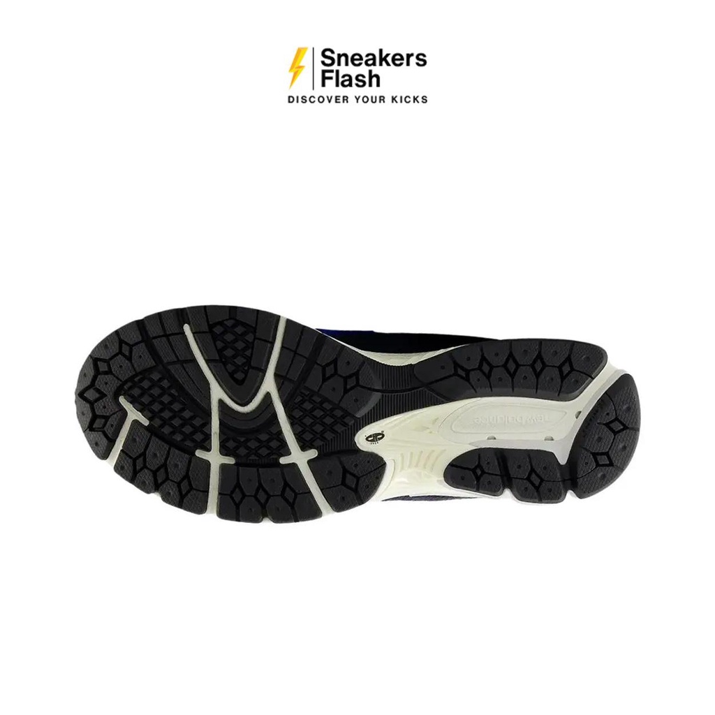 NEW BALANCE 2002R Blue Oasis Sepatu Sneakers Pria - M2002RPB - Size 42.5