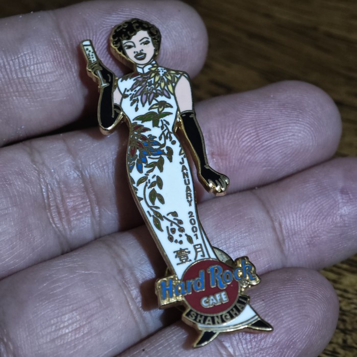 SALE  PIN HARD ROCK CAFE SHANGHAI LADY IN WHITE CHEONGSAM READYY