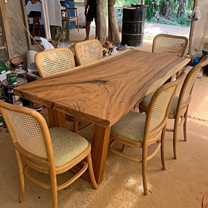 PREMIUM MEJA MAKAN KAYU UTUH KURSI ROTAN KAYU JATI MEJA MAKAN KAYU MINIMALIS